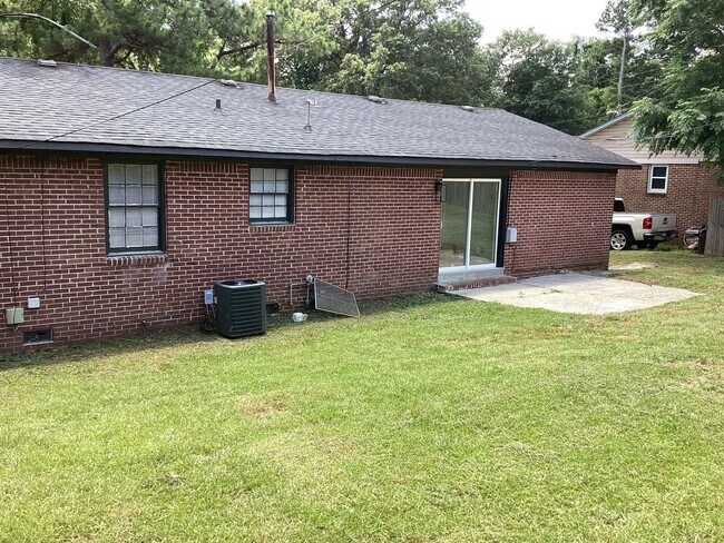 Foto del edificio - 3 Bed 1.5 bath House