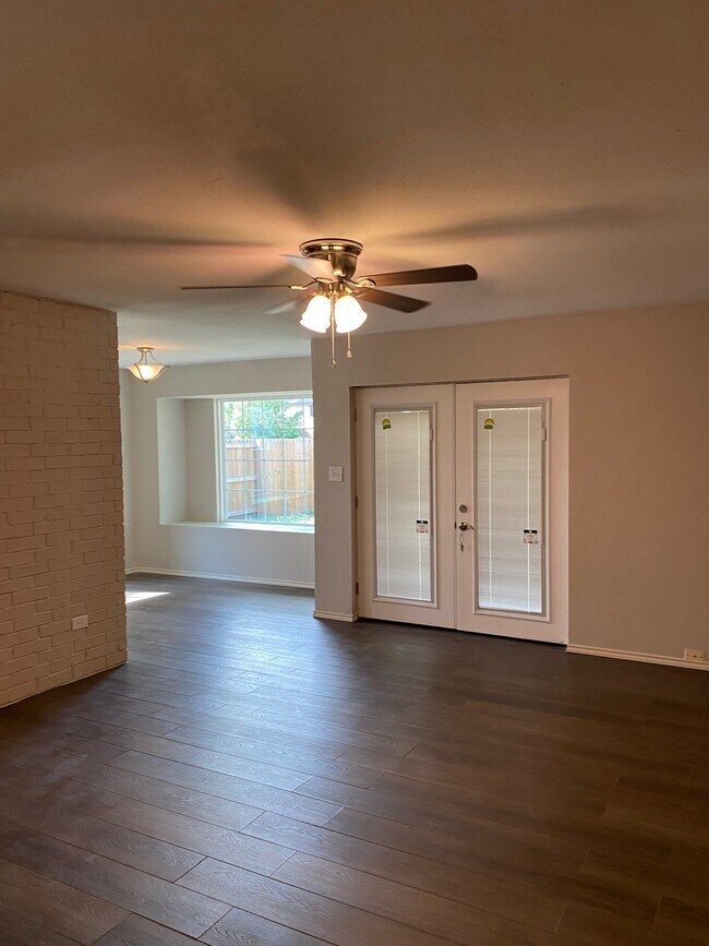 Foto del edificio - 1901 S Arden St