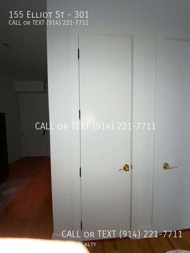 Building Photo - 155 Elliot St