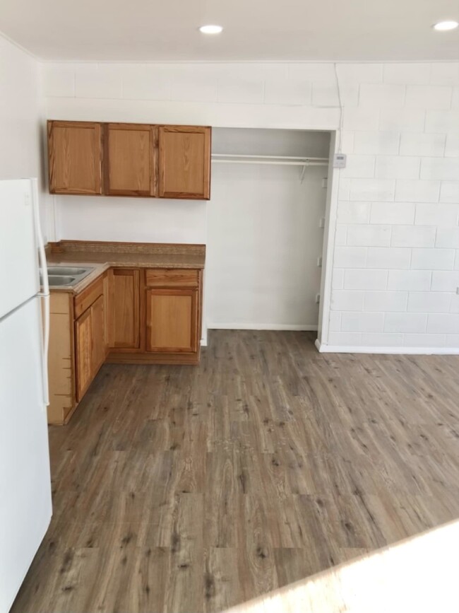 Building Photo - "Affordable Studio Living in the Heart of ...