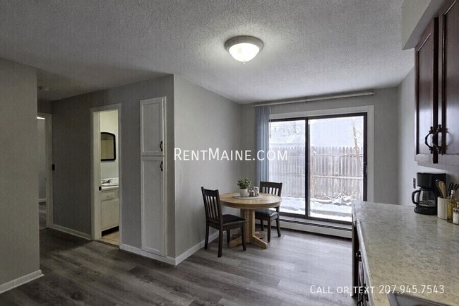 Building Photo - 166 Water St