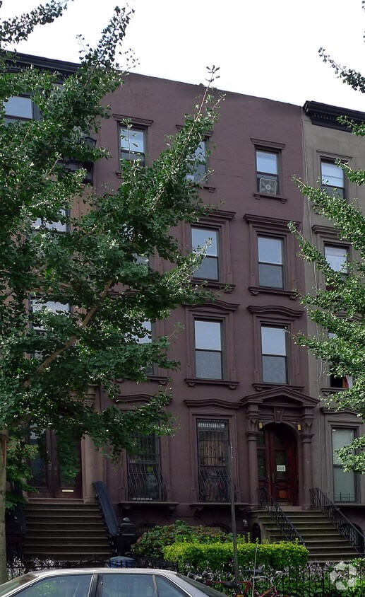 Building Photo - 204 Park Pl