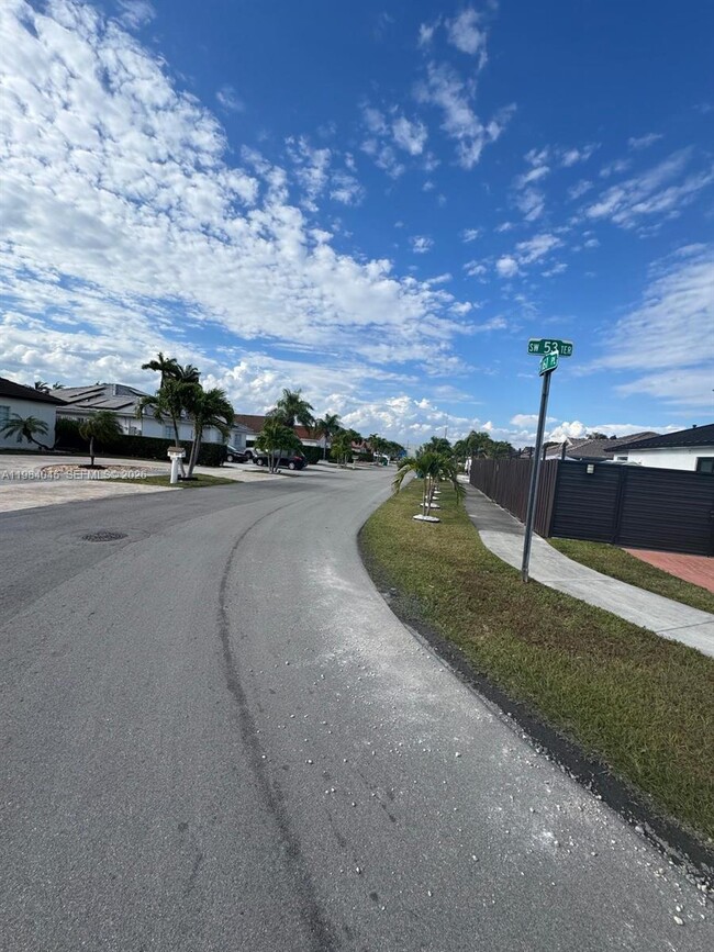 Building Photo - 16057 SW 53rd Ter