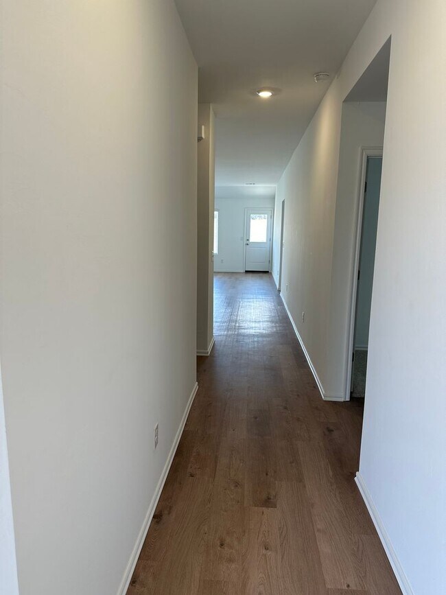 Building Photo - *50% off First Month's Rent + NO HIDDEN FEES!* BRAND NEW Four Bedroom | Two Bathroom Home in Purcell