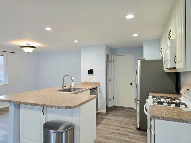 Foto del edificio - 3 Bedroom Home in Marysville Available Now