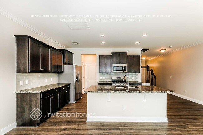 Foto del edificio - 7016 Harris Bay Rd
