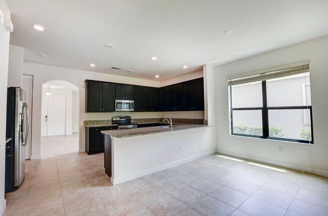 Building Photo - 8979 Gulf Run Way