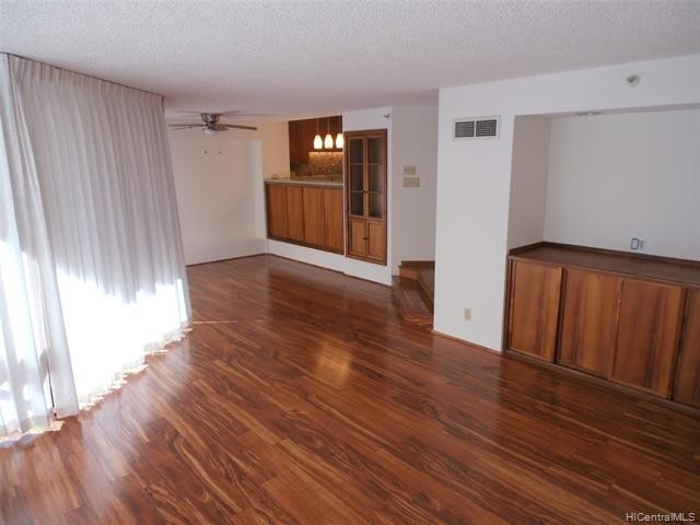 Foto del edificio - 1525 Wilder Ave
