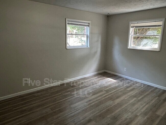 Foto del edificio - 201 W Allen St