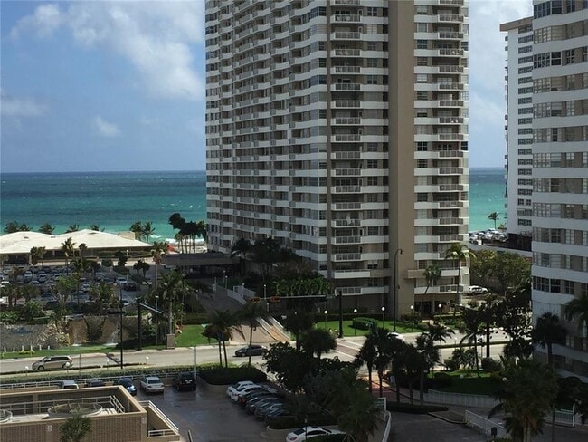 Building Photo - 1965 S Ocean Dr