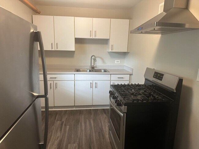 Foto del edificio - 106 E Scranton Ave