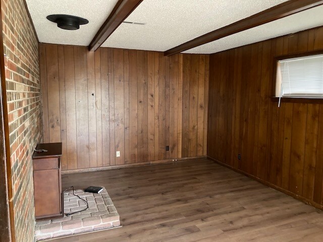 Building Photo - 2108 Seminole Trail
