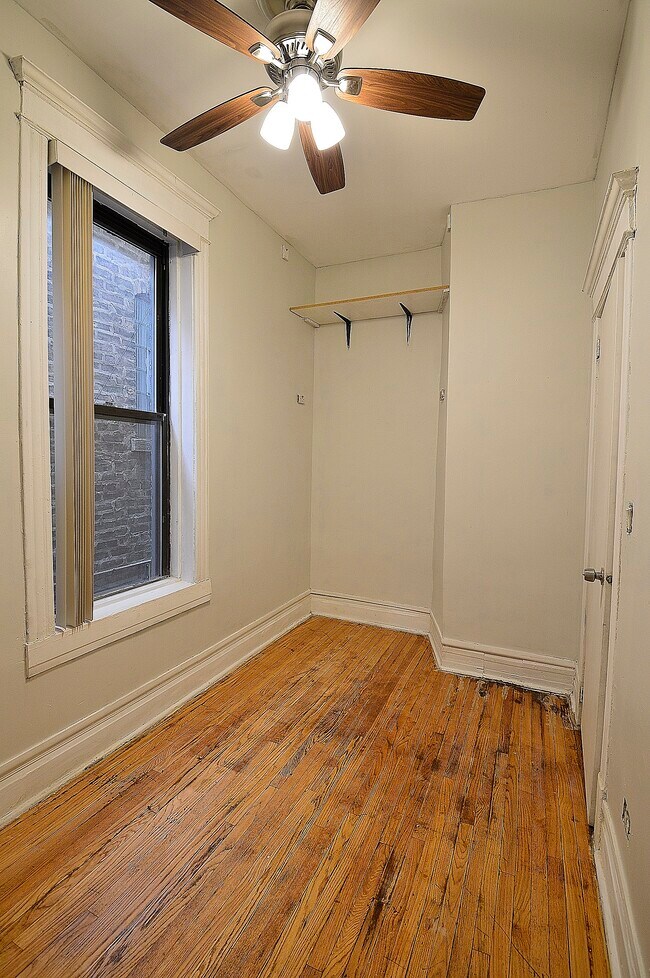Building Photo - 1249 N Artesian Ave