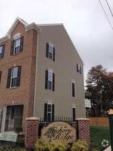 Building Photo - 1002 Wisdom Ct