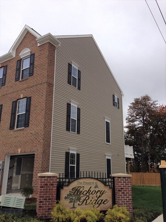 Primary Photo - Gorgeous Townhome Located at Preserves at ...