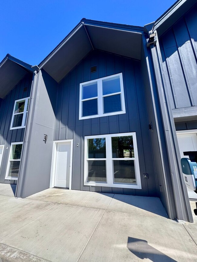 Building Photo - MOVE IN READY! New Construction, Beautiful, Townhomes! 2 & 3 BEDRM UNITS AVAILABLE