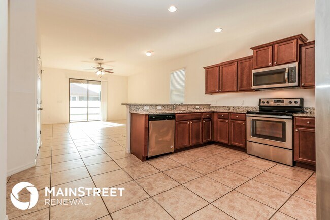 Building Photo - 1402 SW 18th Pl