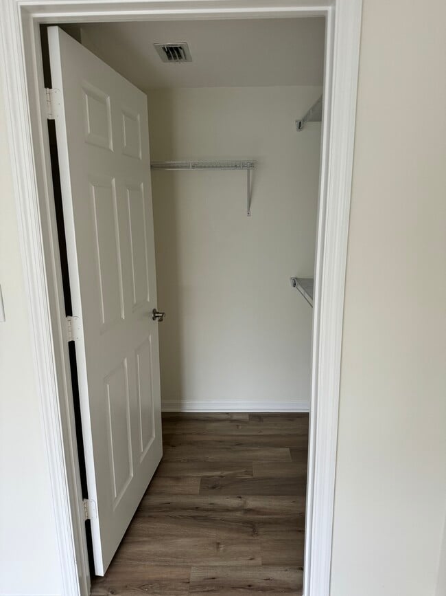 Foto del edificio - 6475 Emerald Dunes Dr