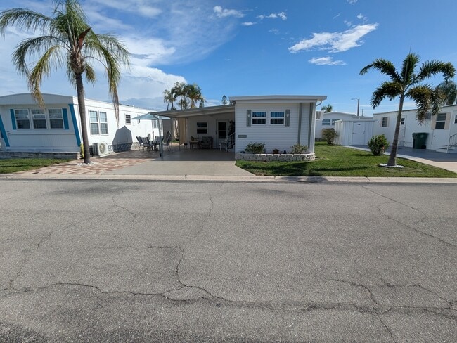 Building Photo - 1510 23rd Ave W