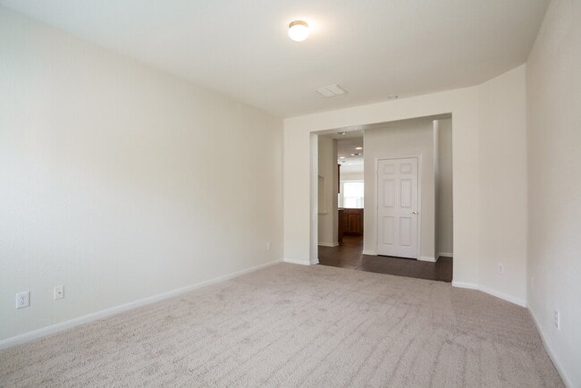 Building Photo - 2017 Sandy Bank Ln