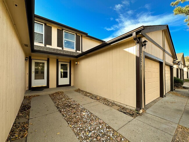 Building Photo - 2321 Lexington Village Ln