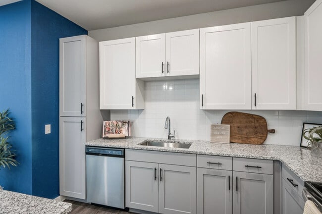 Building Photo - Your Everyday Oasis