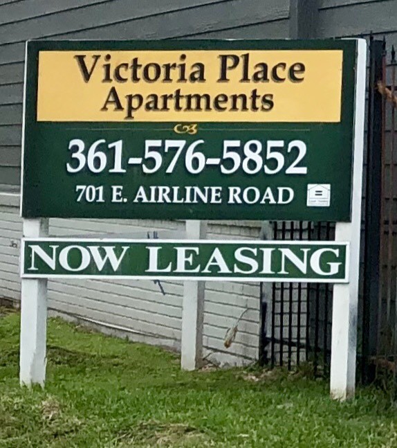 Primary Photo - Victoria Place Apartments