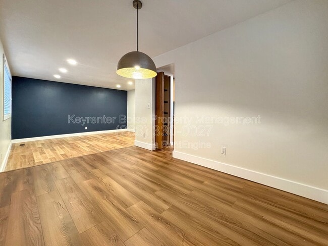 Foto del edificio - 4639 S Cochees Ave