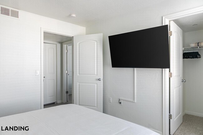 Foto del edificio - 5657 W Barn Rd