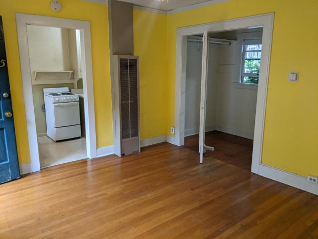 Building Photo - 0 bedroom in Seattle WA 98102