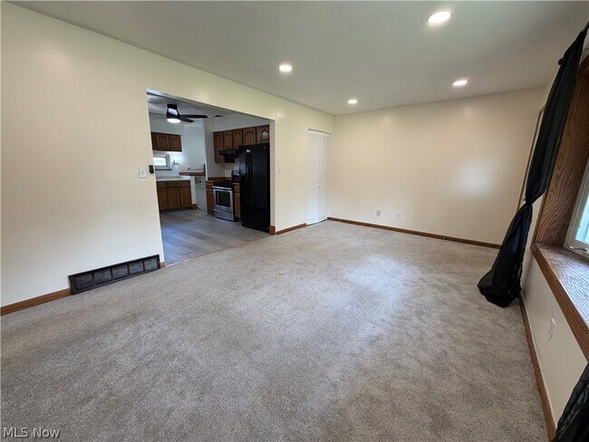 Foto del edificio - 14316 Parkman Blvd