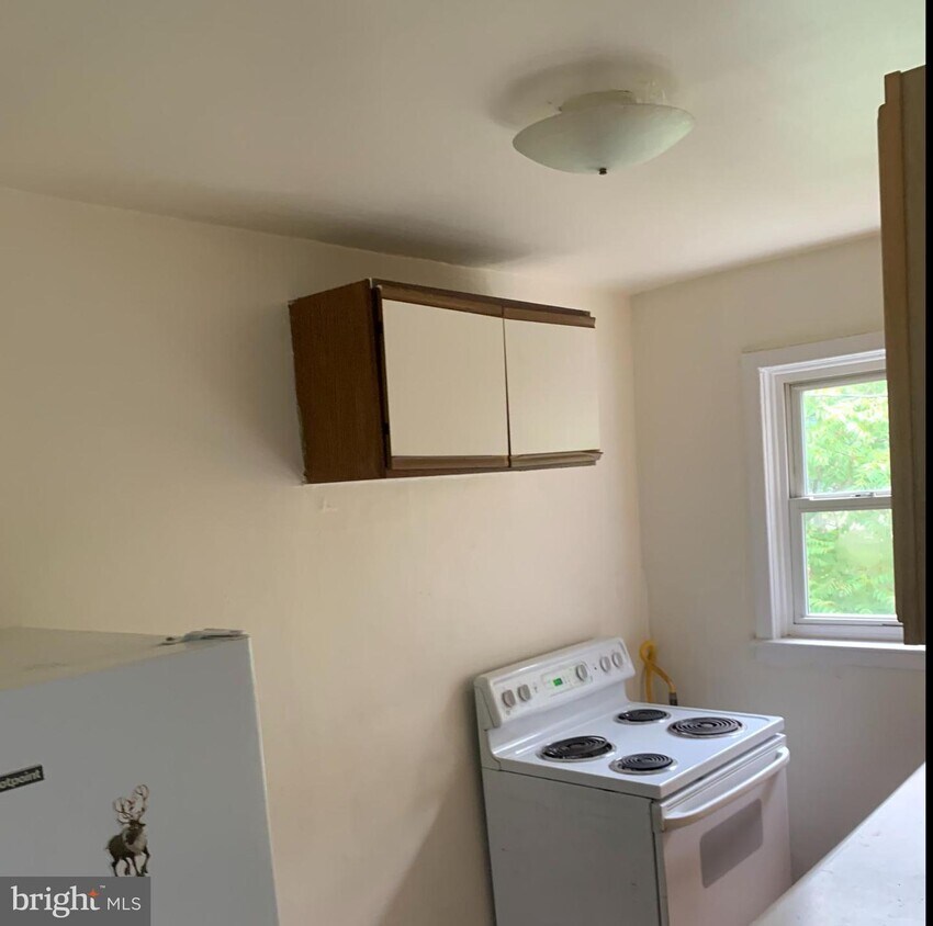 Foto principal - 837 E Jeffrey St