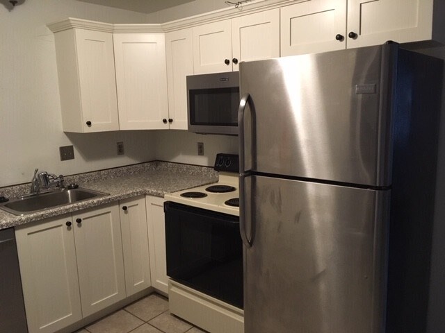 Foto del edificio - 326 Green Meadow Dr