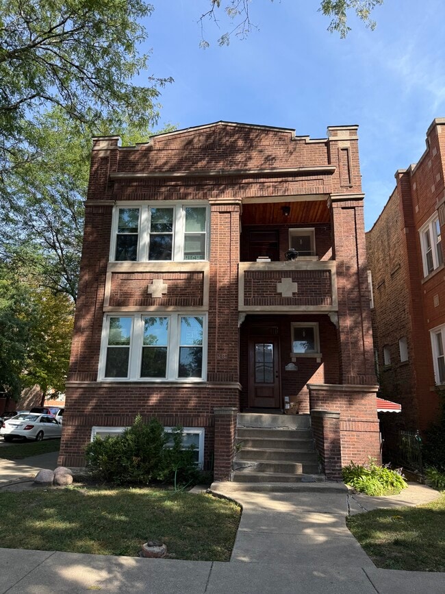 Building Photo - 3357 N Harding Ave