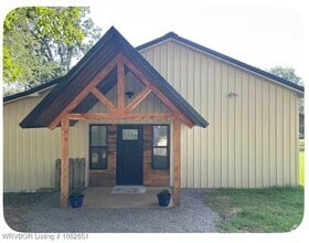 Building Photo - 1450 N Ulmer St