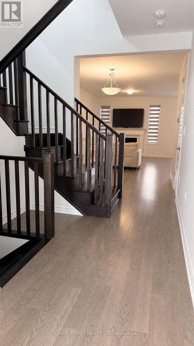 Building Photo - 1253 Muskoka Heights