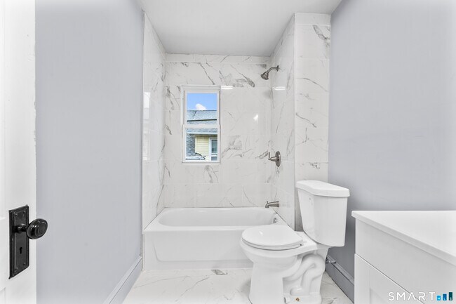 Building Photo - 37 Gridley St
