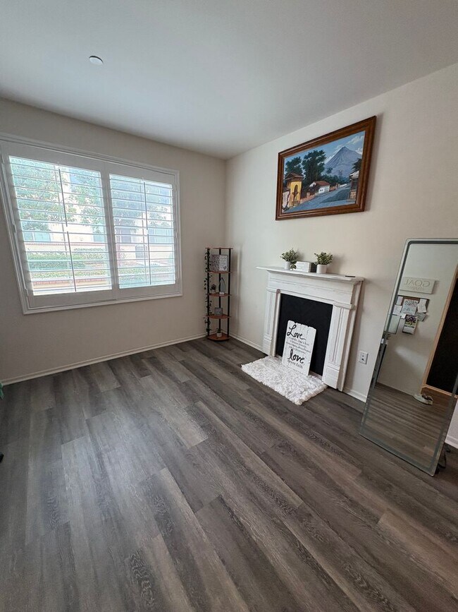 Foto del edificio - 3160 E Yountville Dr