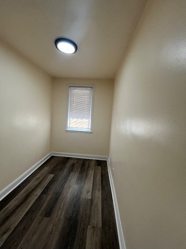Building Photo - 2102 Parksley Ave