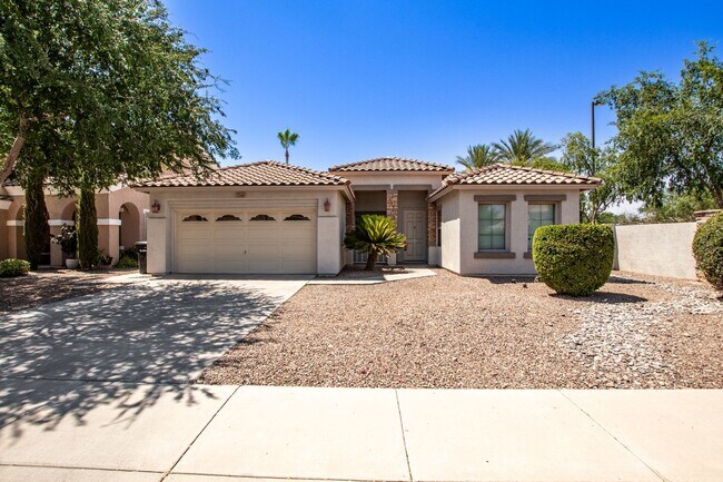 Foto del edificio - Must See 4 Bedroom Home near San Tan Mall