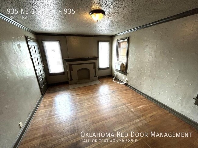 Foto del edificio - 935 NE 16th St