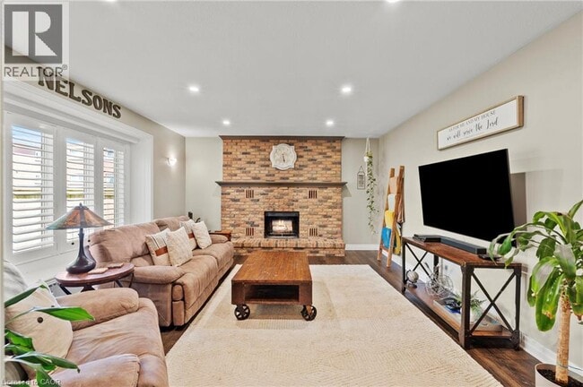 Building Photo - 95 Ziraldo Rd