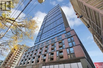 Building Photo - 35 Parliament St