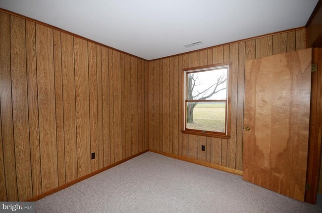 Building Photo - 12663 Lewistown Rd