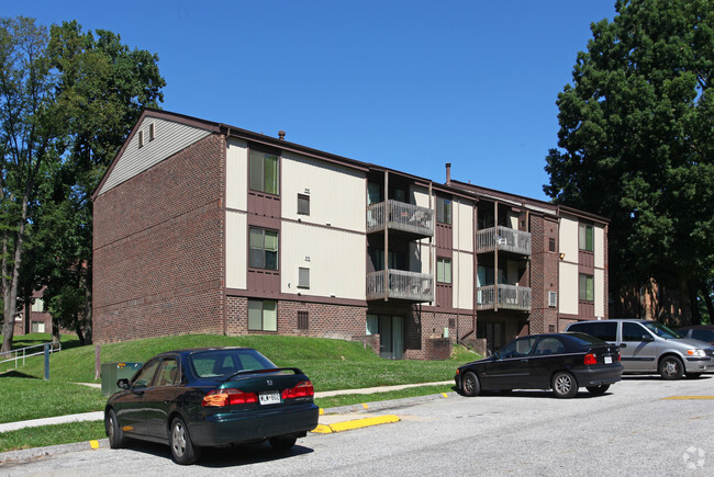 Building Photo - Tall Oaks Apartments