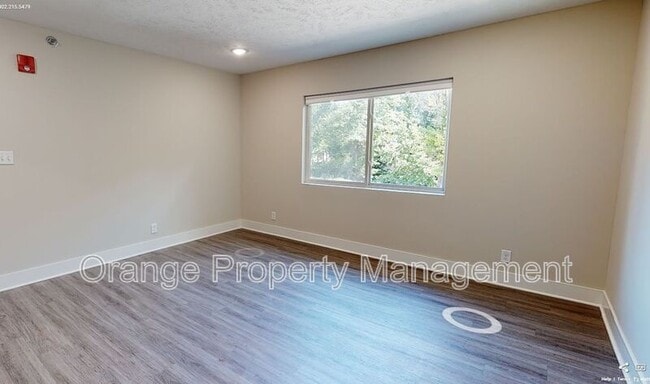 Building Photo - 4001 Holdrege St