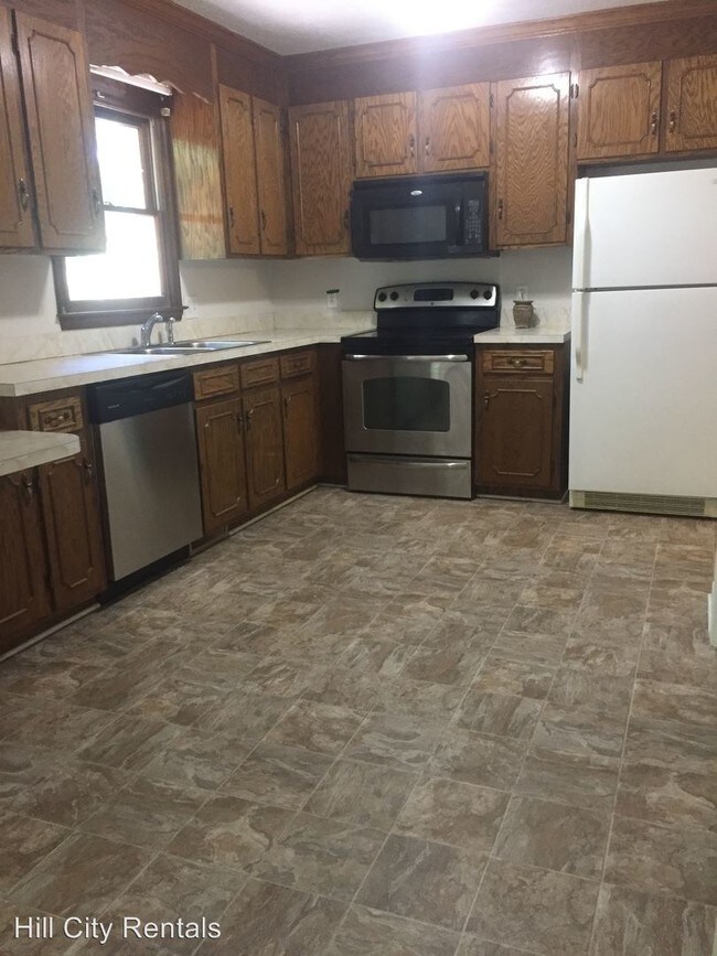 Foto del edificio - 3 br, 2 bath House - 106 Shady Oak