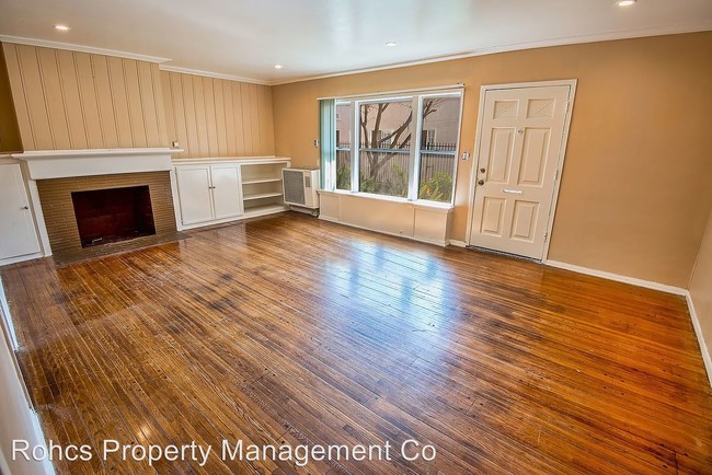 Building Photo - 1627 N Normandie Ave