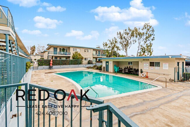 Building Photo - 750 W Bonita Ave