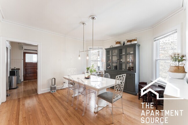 Foto del edificio - 4852 N Talman Ave